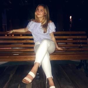 Meet your Posher, Brianna